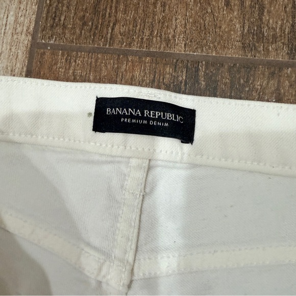 Banana Republic | White Wide-Leg Cropped High Rise Jeans - Picture 4 of 11